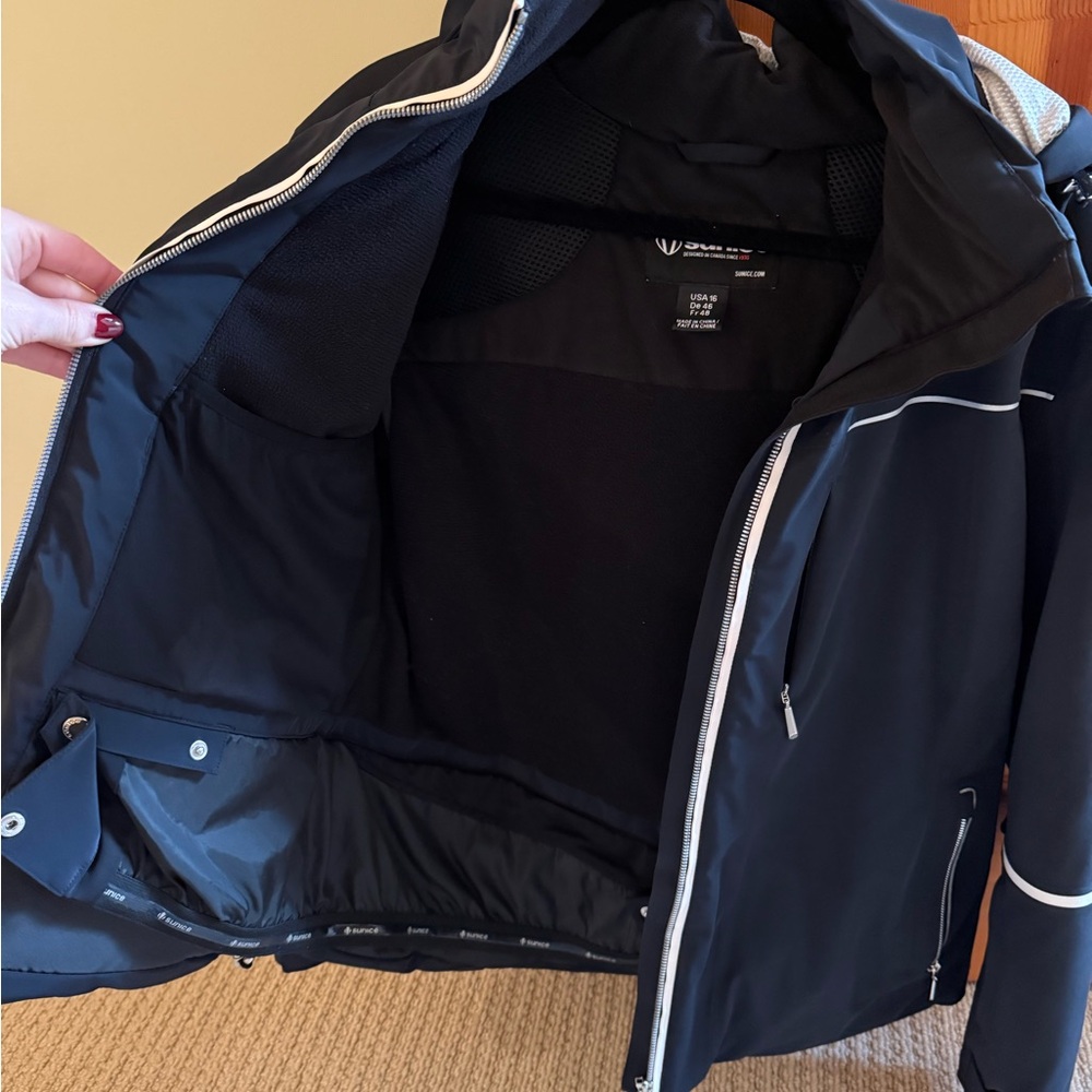 Sunice Women's Jade Waterproof Insulated Stretch Jacket - Picture 5 of 8